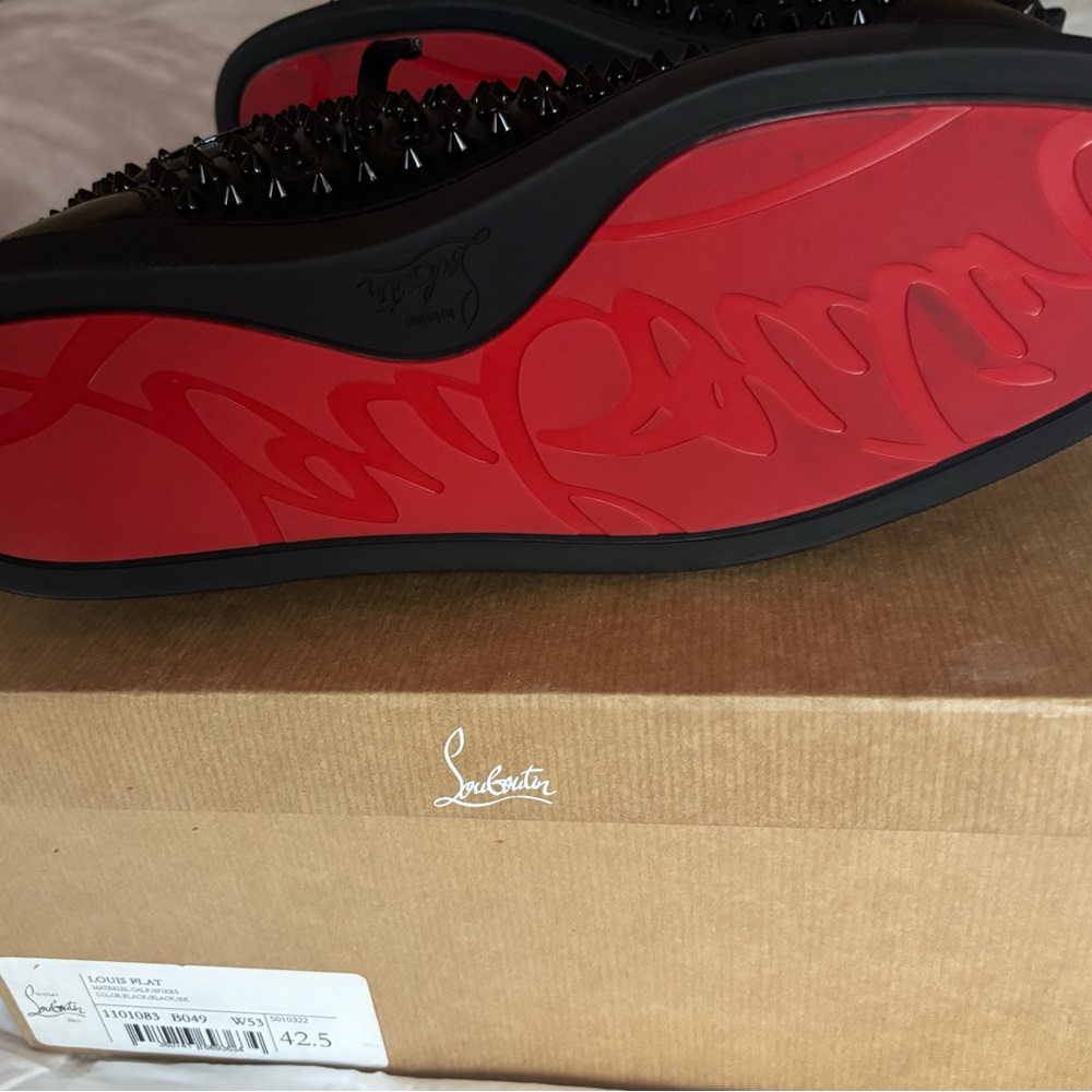 Louis Spikes
Christian Louboutin Men's Calf Leather Louis Spikes Sneakers - Picture 8 of 16